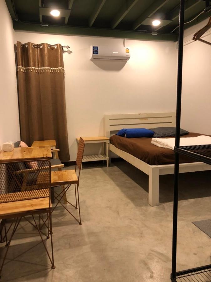 Bluefin Guesthouse Bangkok Esterno foto