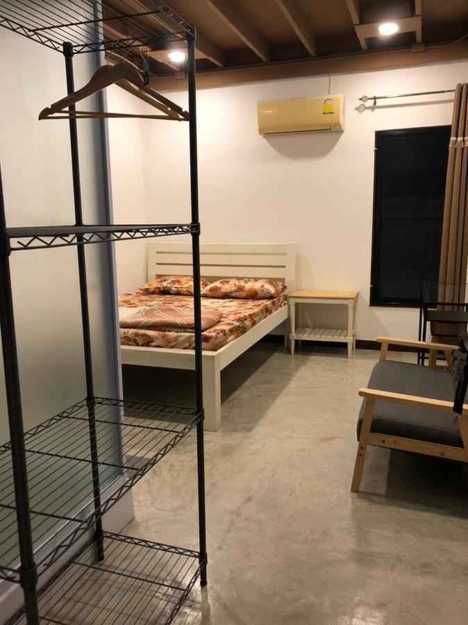 Bluefin Guesthouse Bangkok Esterno foto